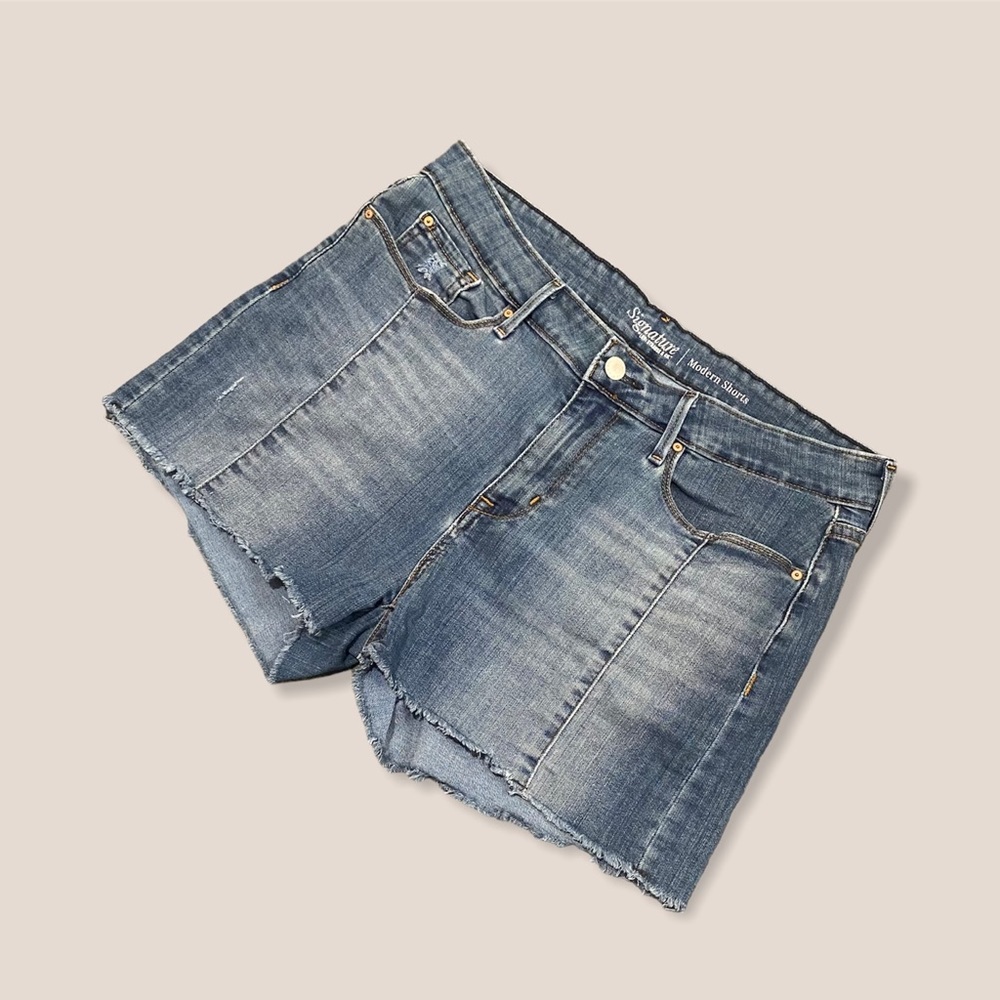 Signature by Levi Strauss Denim Shorts, Medium blue wash, 12 (W31).